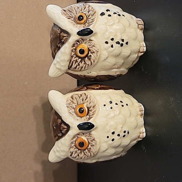 Vintage Owl Creamer, Sugar Jar, Salt & Pepper Shaker Set - Picture 14 of 16